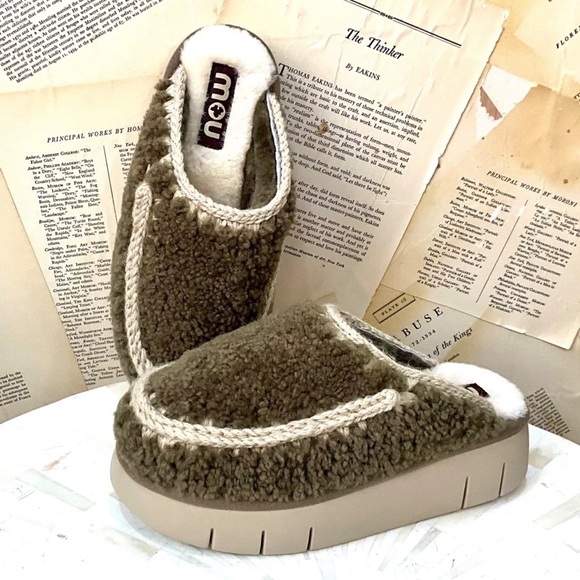 Free People Mou Bounce Slippers Clog Curly Sheepskin Military Green - Picture 2 of 9